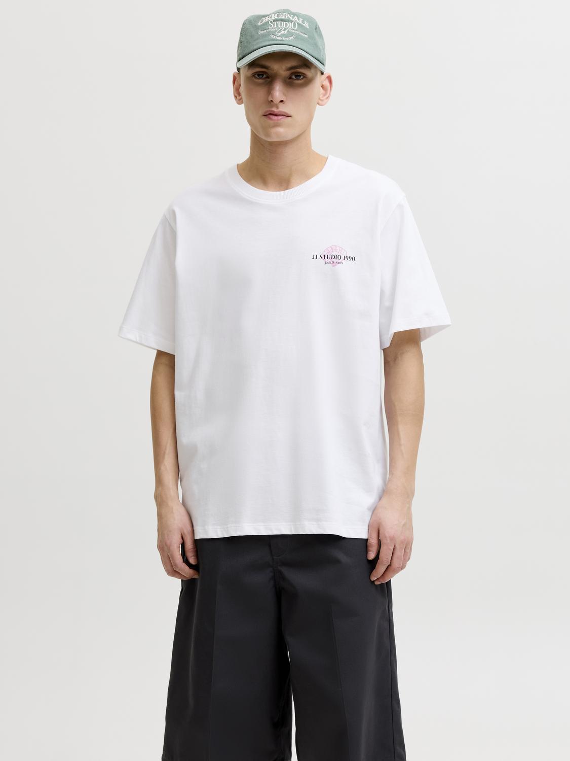 model_shot-front